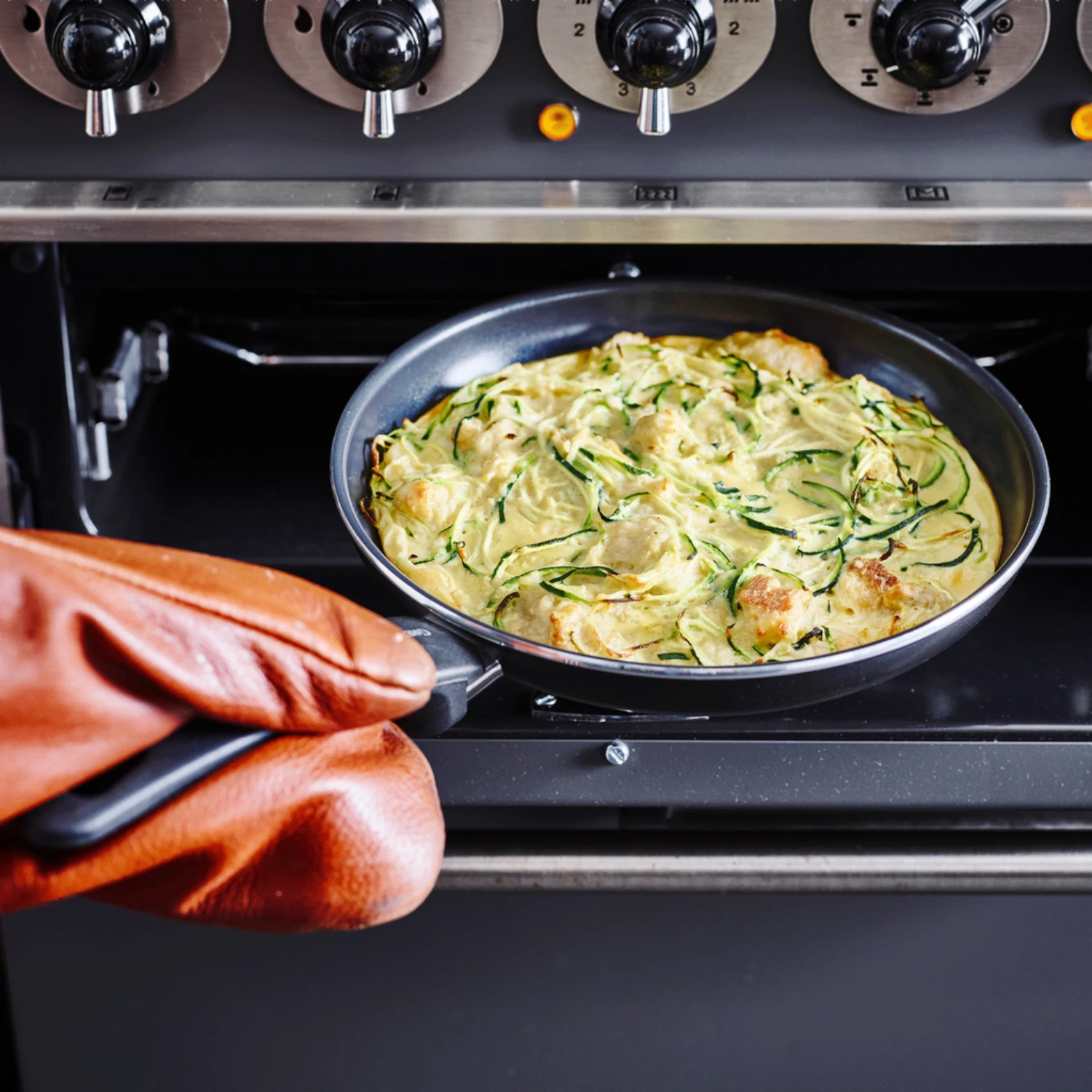 GreenPan Cambridge Black Koekenpan Ø30 Cm (voor Alle Warmtebronnen) 5 GreenPan Cambridge Black Koekenpan Ø30 Cm (voor Alle Warmtebronnen) - Afbeelding 5