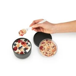 Brabantia Make En Take Yoghurtbeker 0,5 Liter Donkergrijs 10 Brabantia Make En Take Yoghurtbeker 0,5 Liter Donkergrijs -Home-Keuken 102 4180 4 1