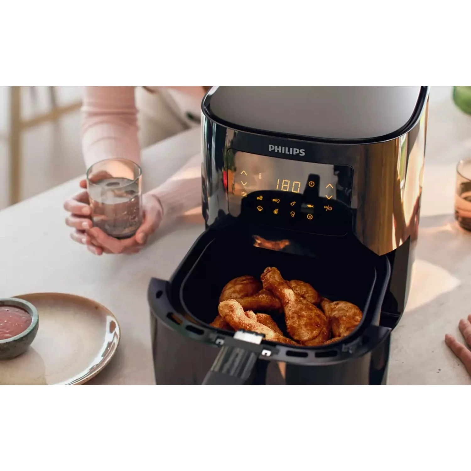 Philips Essential Airfryer HD9252/70 8 Philips Essential Airfryer HD9252/70 - Afbeelding 8